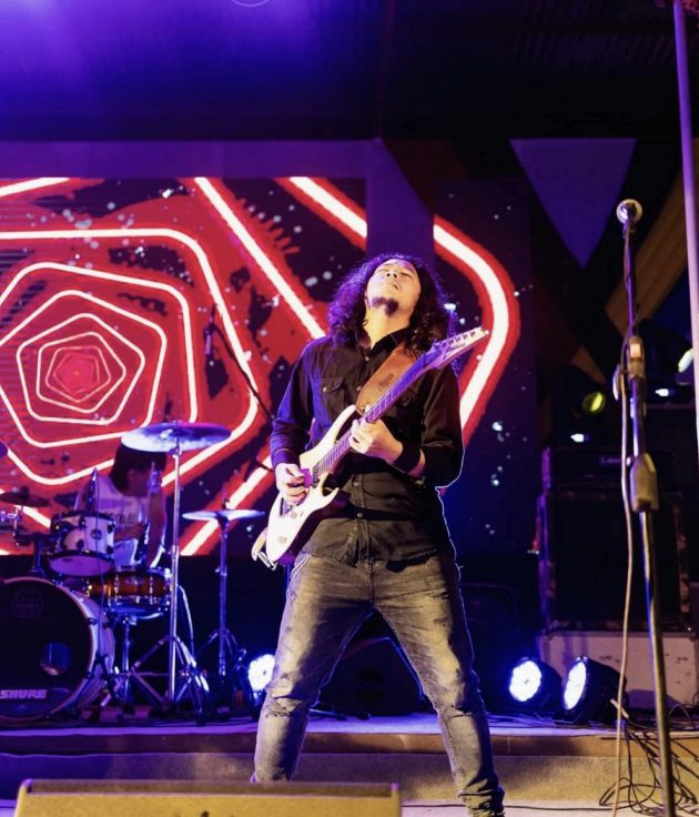 Kabung Gondaimei performing live on stage